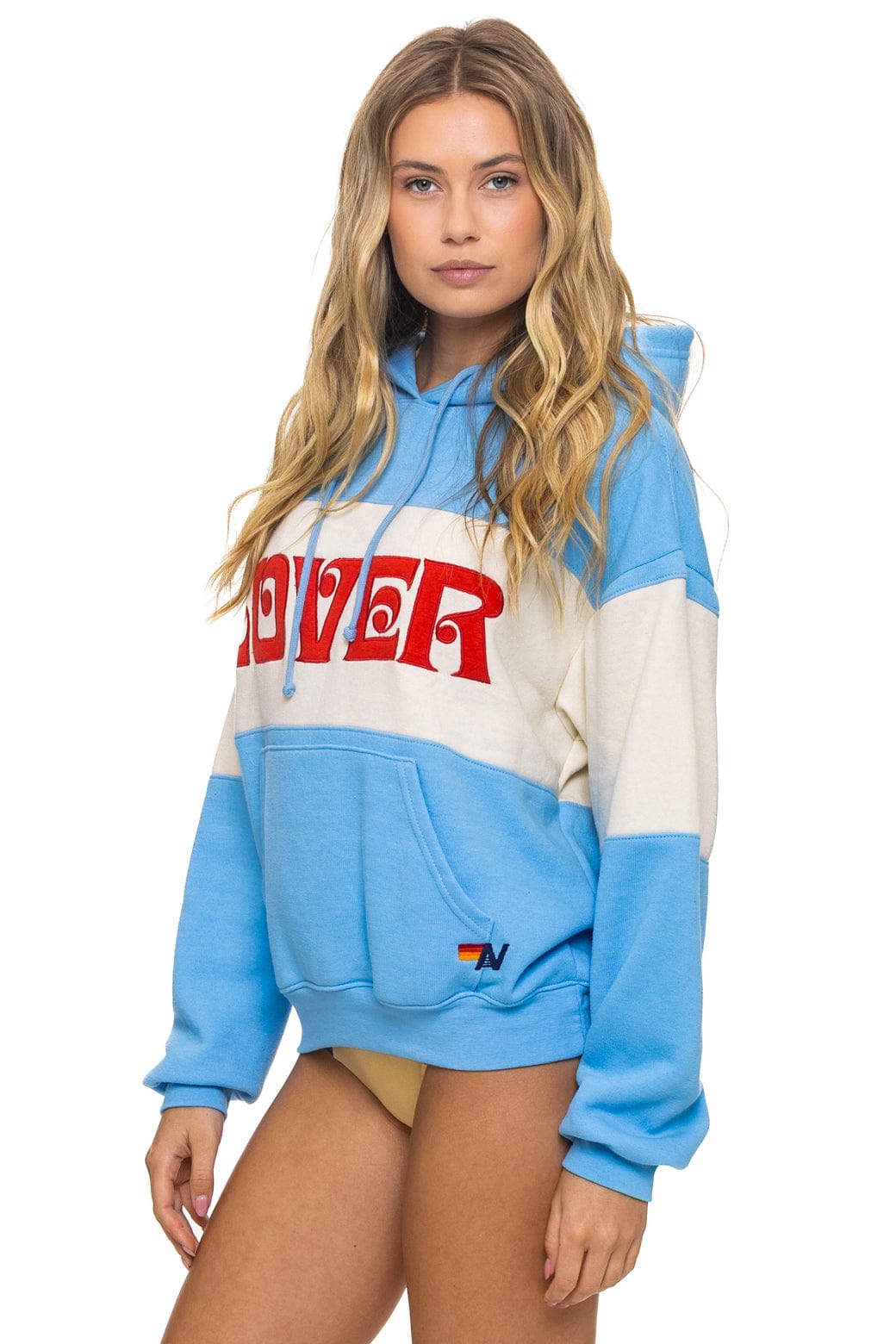 LOVER EMBROIDERY COLOR BLOCK PULLOVER HOODIE RELAXED - SKY VINTAGE WHITE