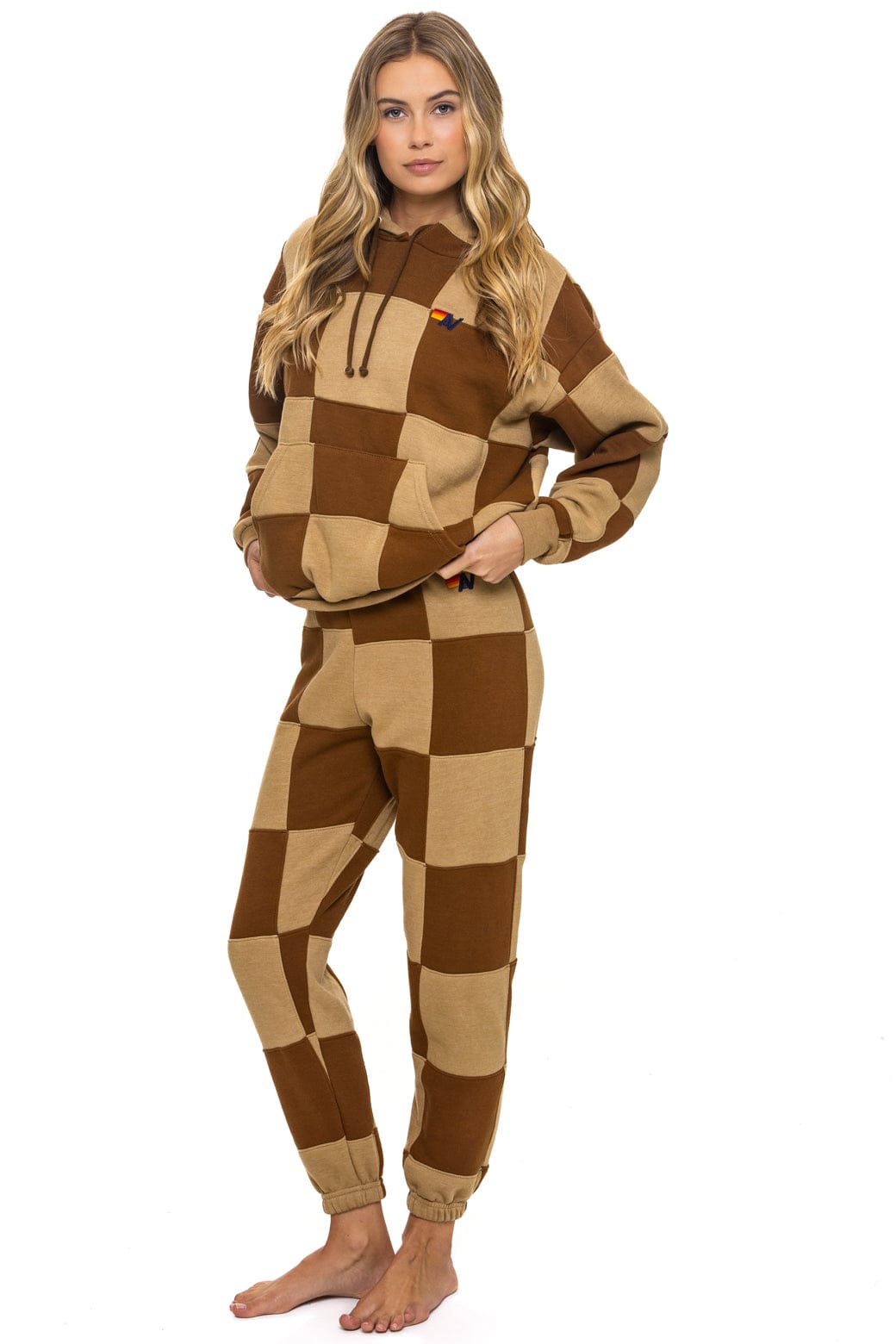 CHECK QUILT RELAXED PULLOVER HOODIE - TAN CINNAMON