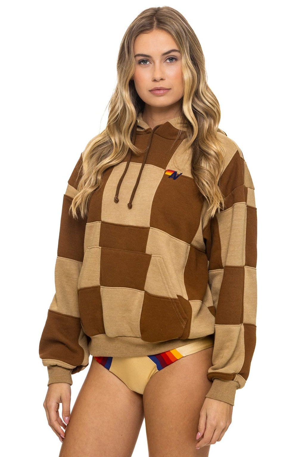 CHECK QUILT RELAXED PULLOVER HOODIE - TAN CINNAMON