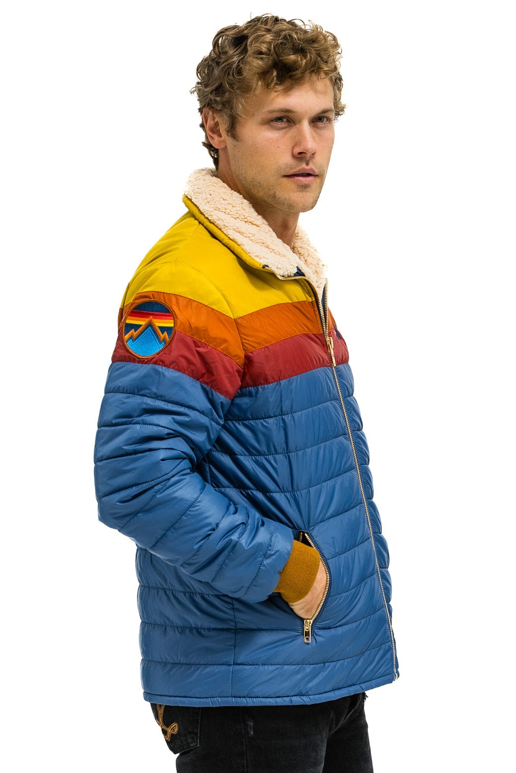 UNISEX TRAVELER LIGHTWEIGHT JACKET - SEA RED