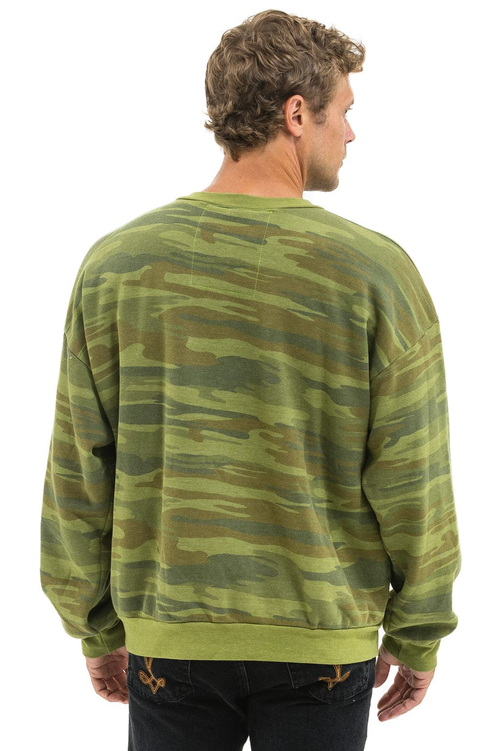 HEART PRINT RELAXED CREW SWEATSHIRT - CAMO NEON PINK
