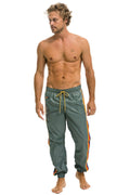 MENS 4 STRIPE WIND PANT - SEDONA GREY